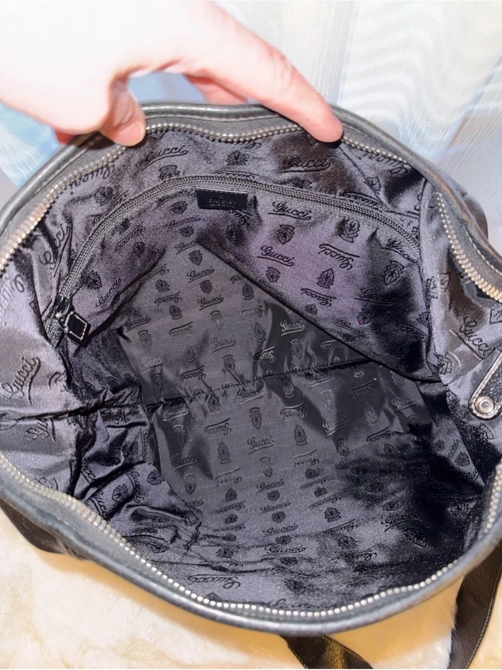 Gucci Black Pebbled Leather Messenger Bag